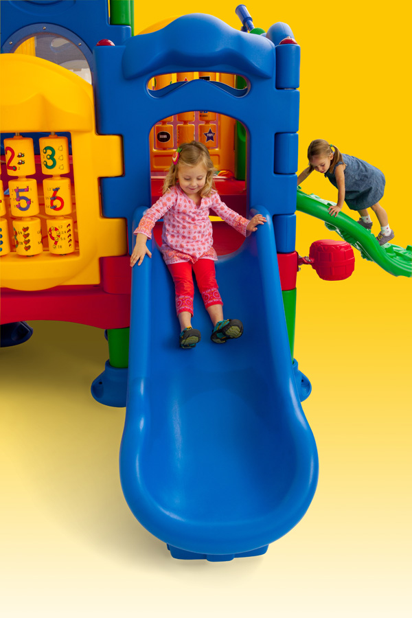 Straight Slide Discovery Center 2 | Ultra Play | Playground